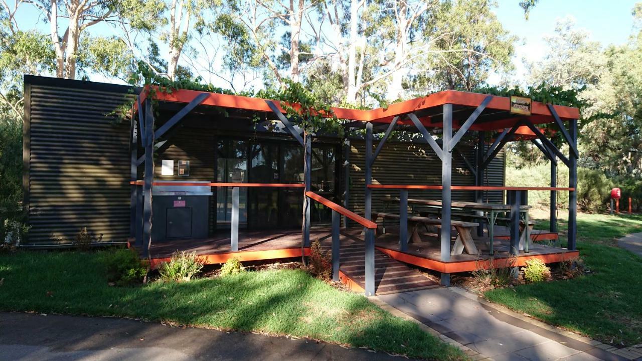 Nrma Mildura Riverside Holiday Park Екстериор снимка